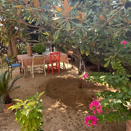 Kanela, Charming In Feriehus *