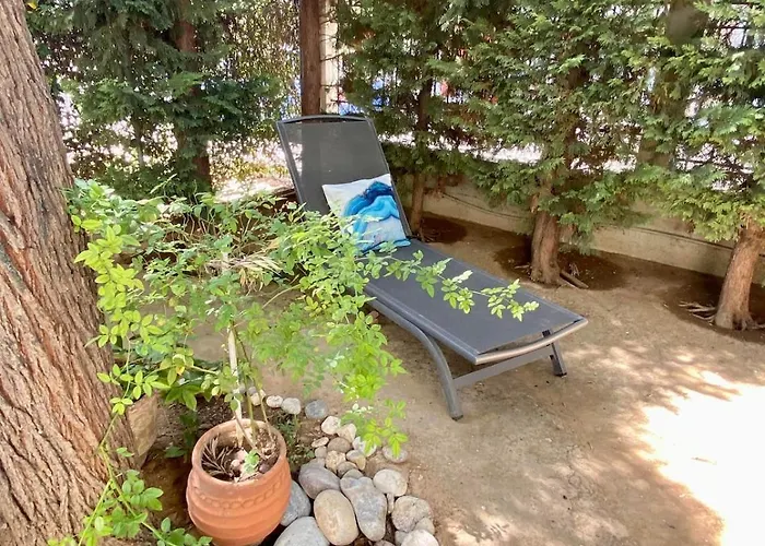 Kanela, Charming In *